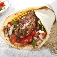Ciasto na Kebab: Przepis na Puszystą Pitę i Elastyczny Lawasz