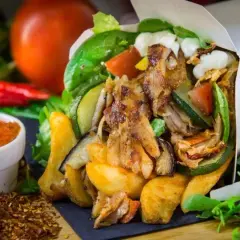 Kebab box kalorie: Ile ma i jak wybrać lżejszą wersję?
