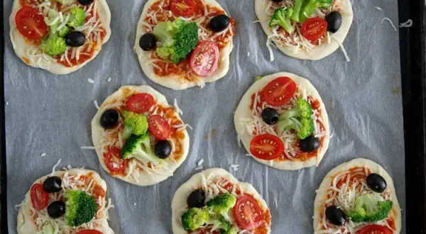 Warzywa na pizzę: Inspiracje, przepisy i jak uniknąć błędów
