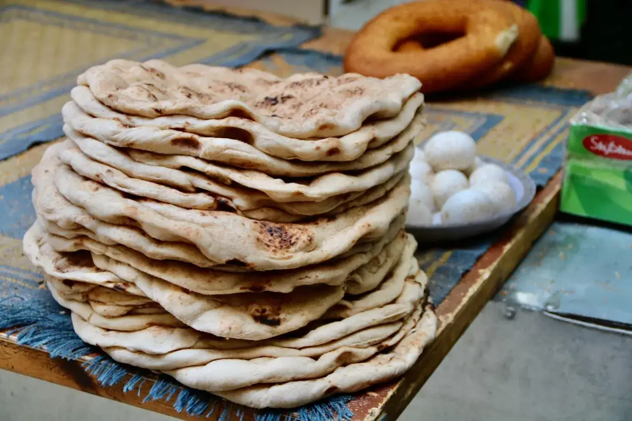 różne rodzaje pieczywa do kebaba